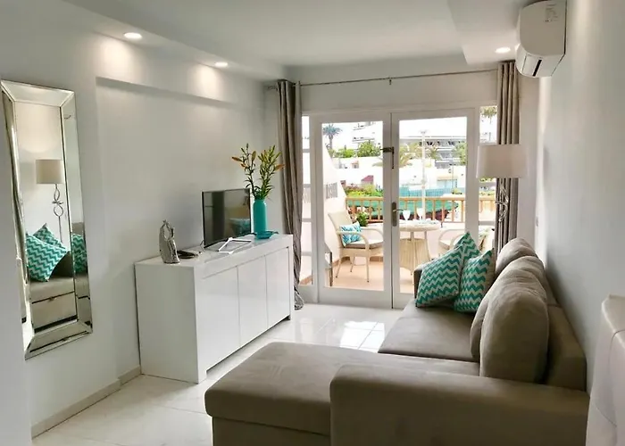 Modern Studio, Close To The * 阿德耶